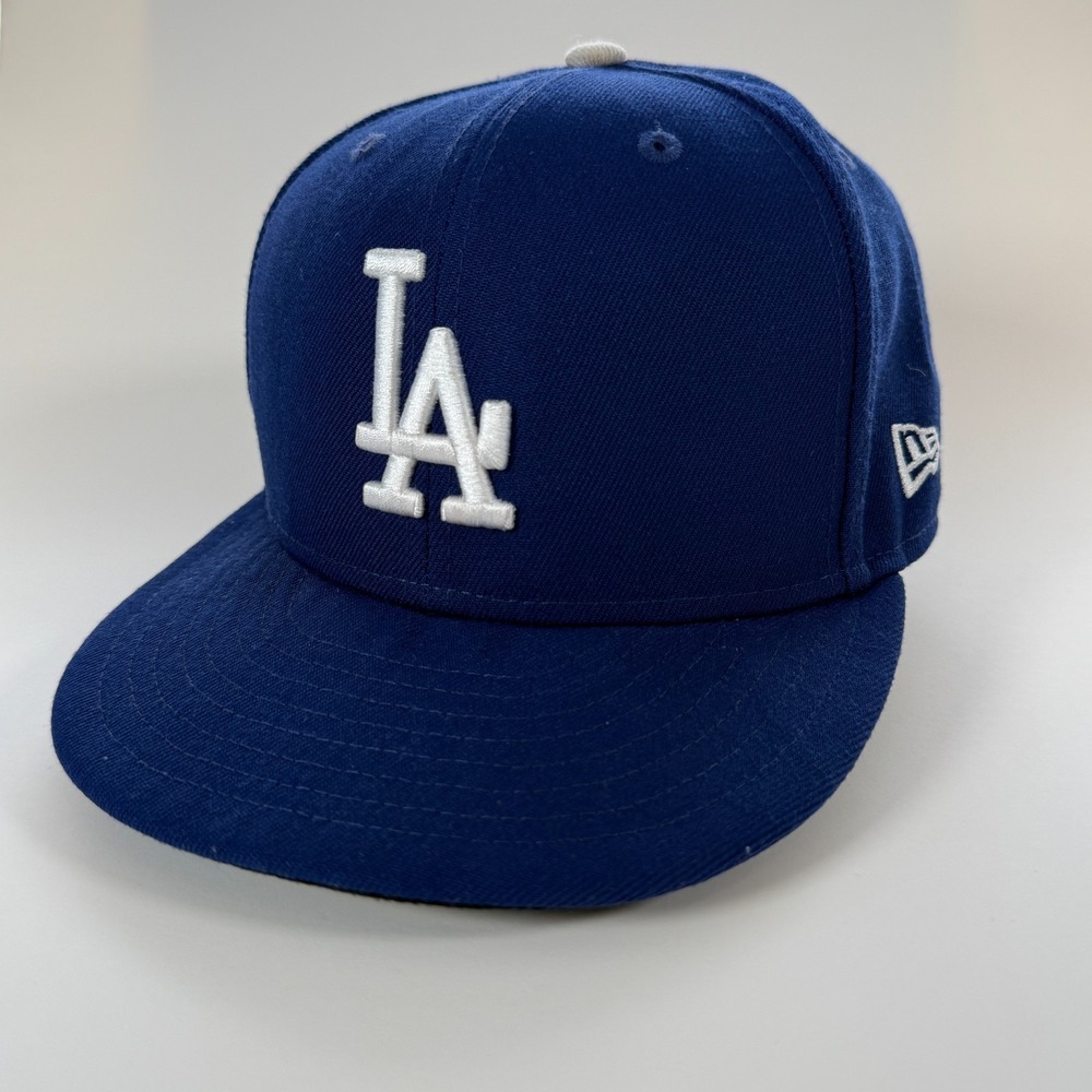 Los Angeles Dodgers New Era 59FIFTY Fitted Cap 7 3/8 On Field Blue Classic